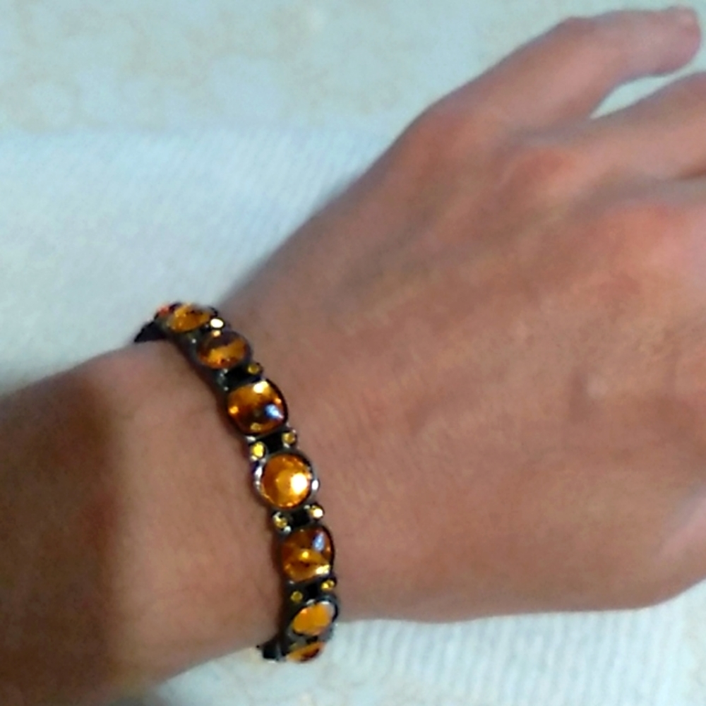Beautiful bracelet - Picture 1 of 3